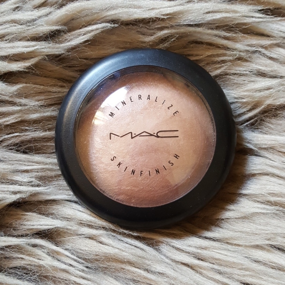 AUTHENTIC MAC MSF IN BY CANDLELIGHT