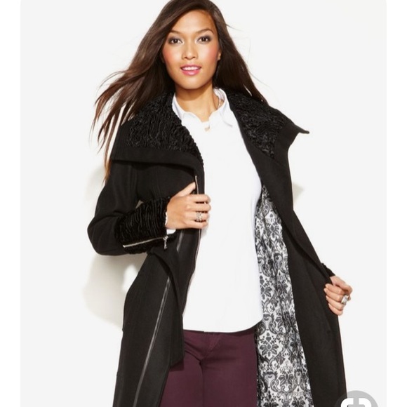 Guess brand faux fur coat - Picture 3 of 7