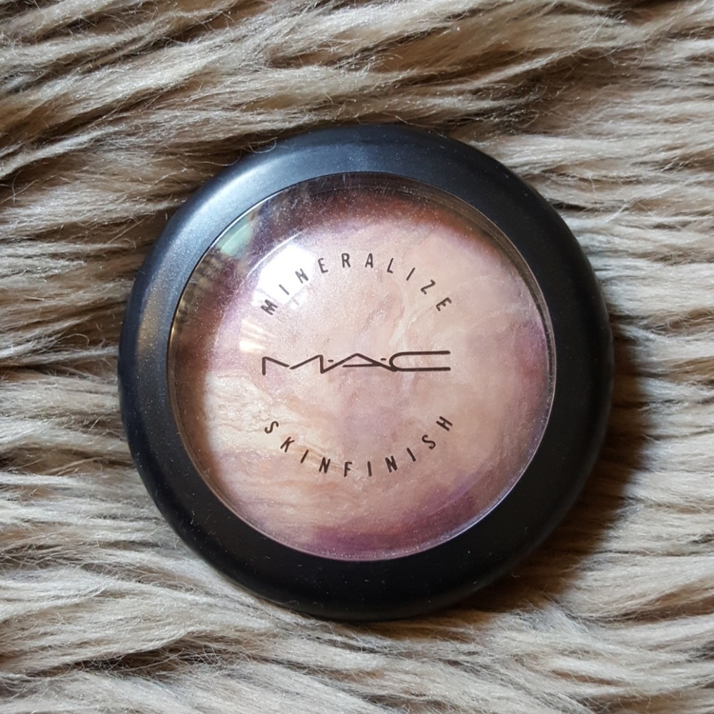 AUTHENTIC MAC MSF IN PERFECT TOPPING
