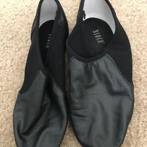 Bloch jazz shoes size 7