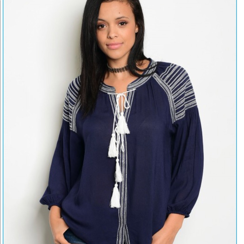 ☕️Lovely Navy Tassel Top🌟