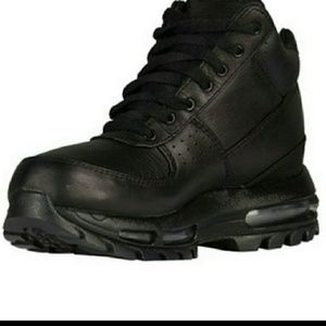SALE!!! BRAND NEW NIKE BOOTS GOING FAST