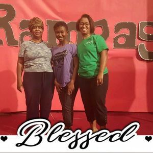 Meet your Posher, Danielle