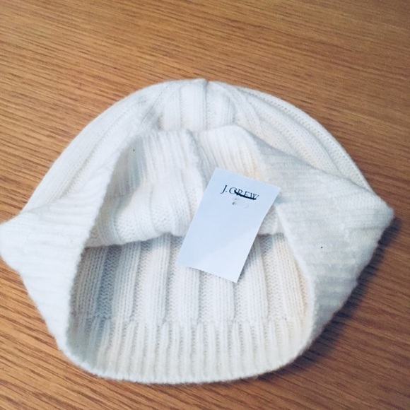 J crew 100% cashmere cream color hat. - Picture 4 of 8