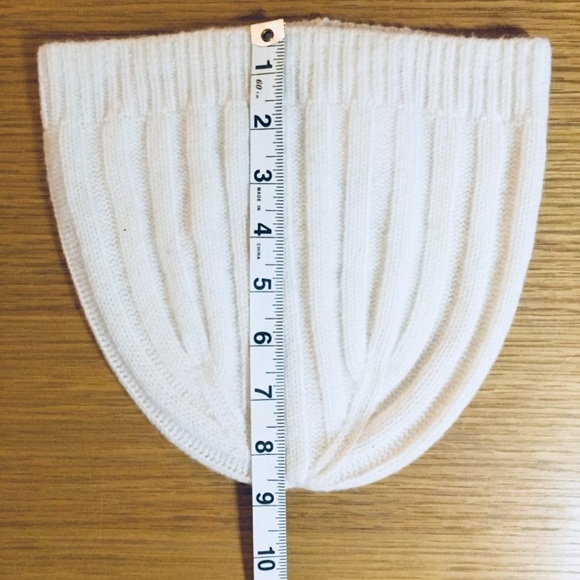 J crew 100% cashmere cream color hat. - Picture 6 of 8