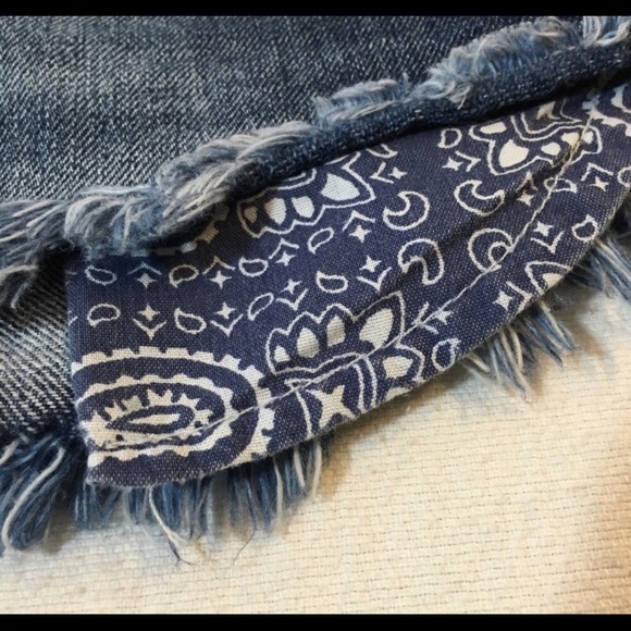 Distressed Zara Shorts - Picture 5 of 5