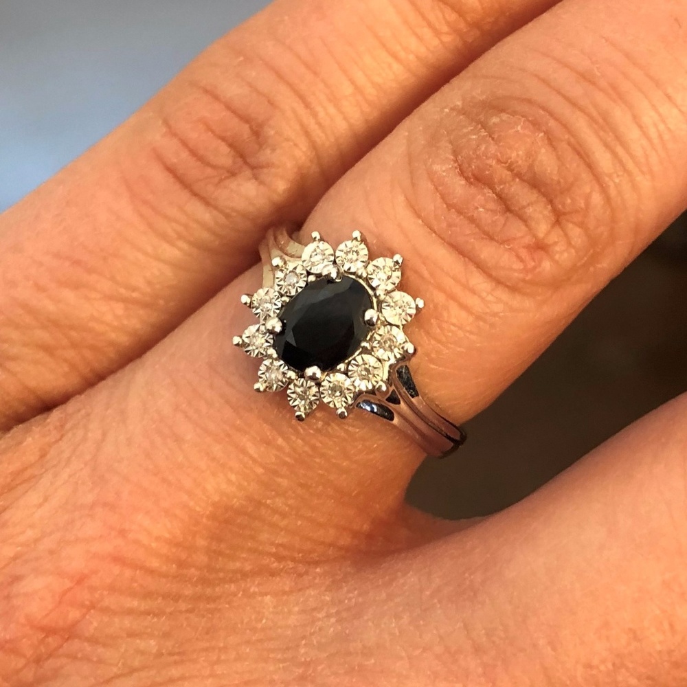 Sapphire Diamond Ring (Size 6/7)