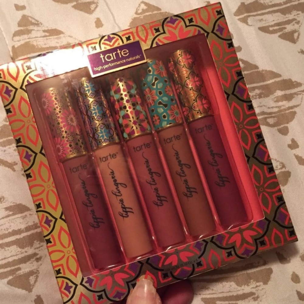 NEW-Tarte’s Pout Pleasures Lipsticks -•HOLD-•