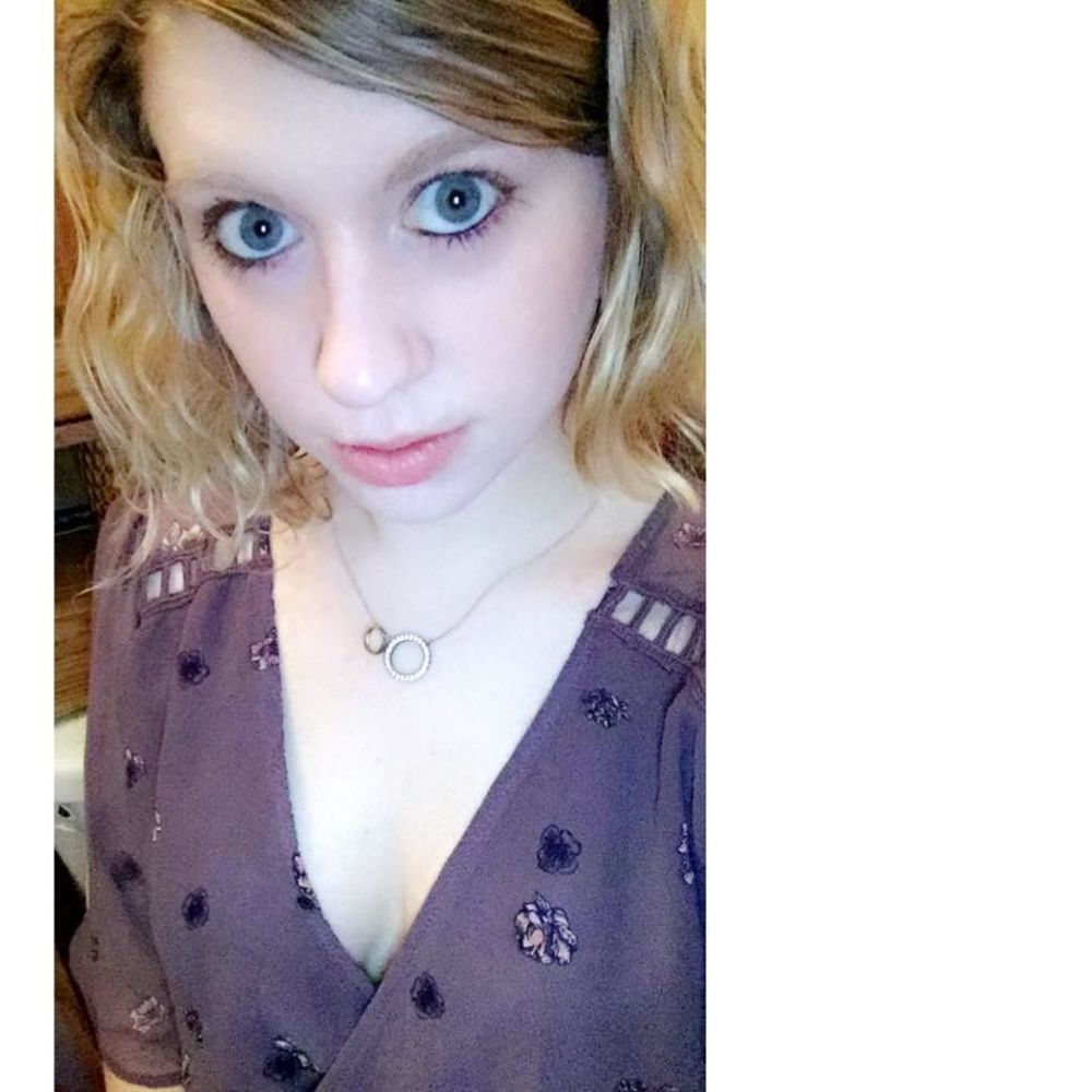 Meet your Posher, Dana