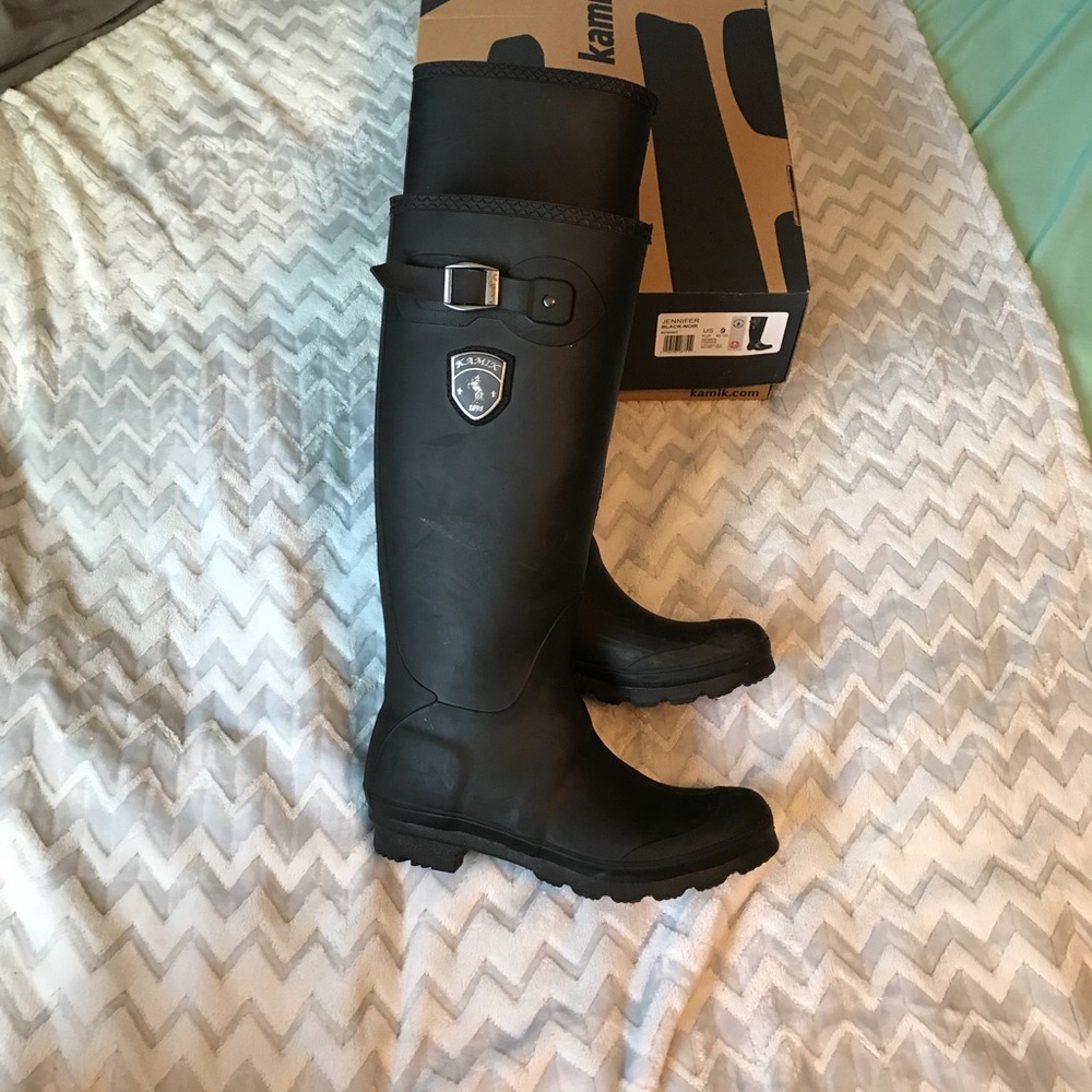 Black rain boots