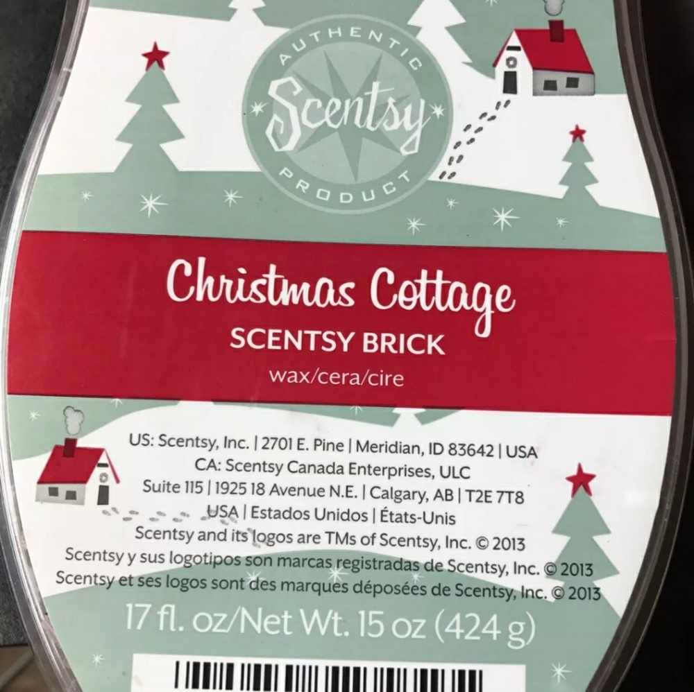 2 Christmas cottage bricks