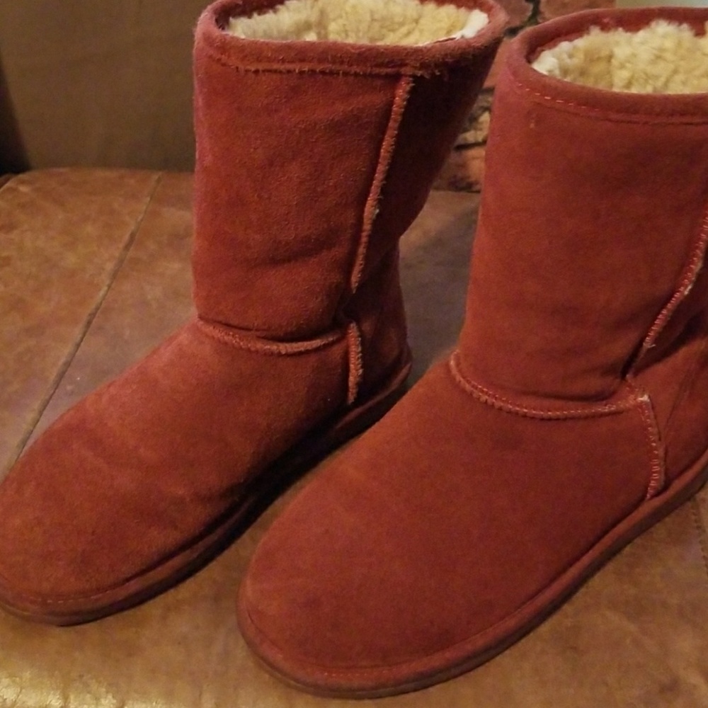 Bearpaw winter boots/ burnt red