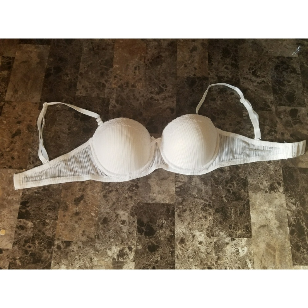 🚫SOLD🚫 Convertible lace push up bra