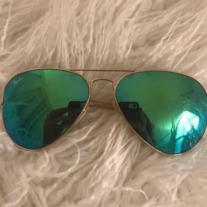 Blue - green reflective aviator ray bans