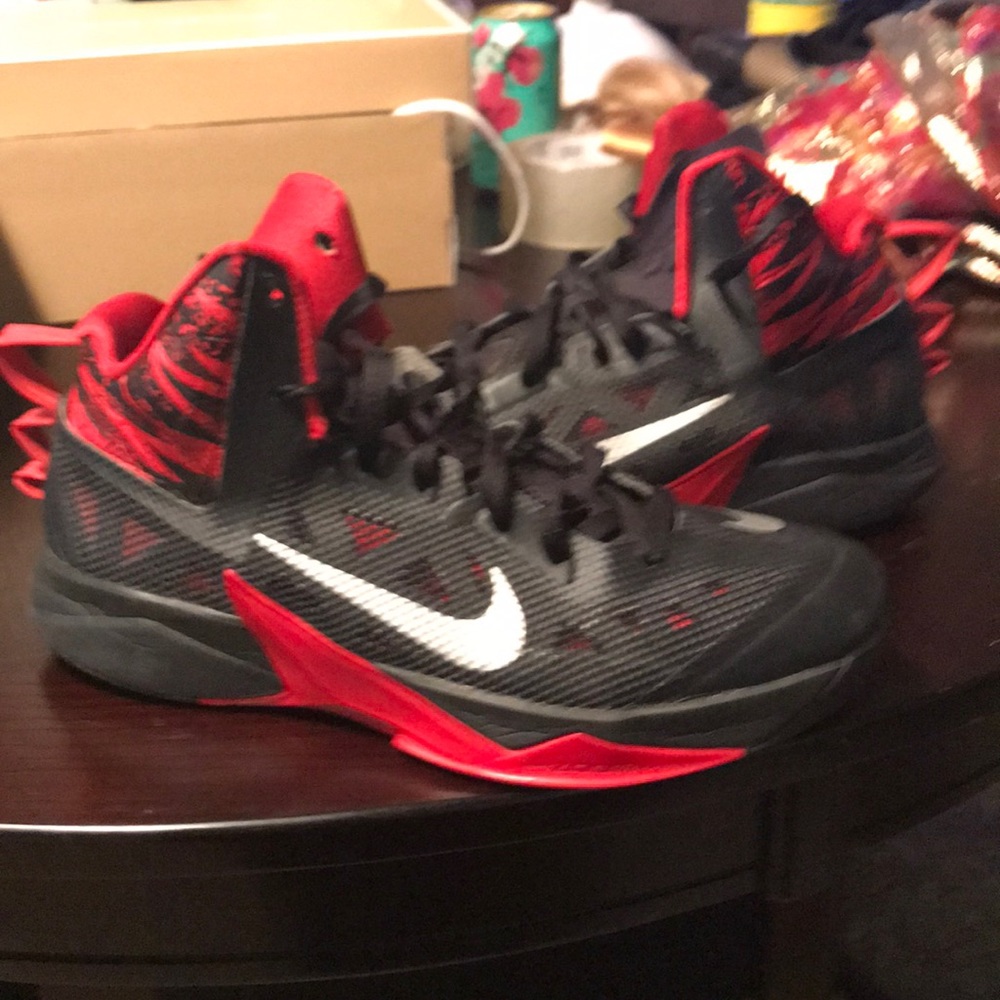 Nike Hyperfuse Size 8.5 men’s