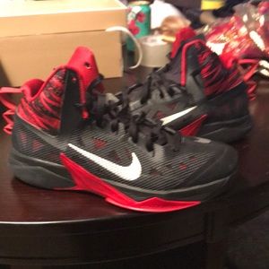 Nike Hyperfuse Size 8.5 men’s