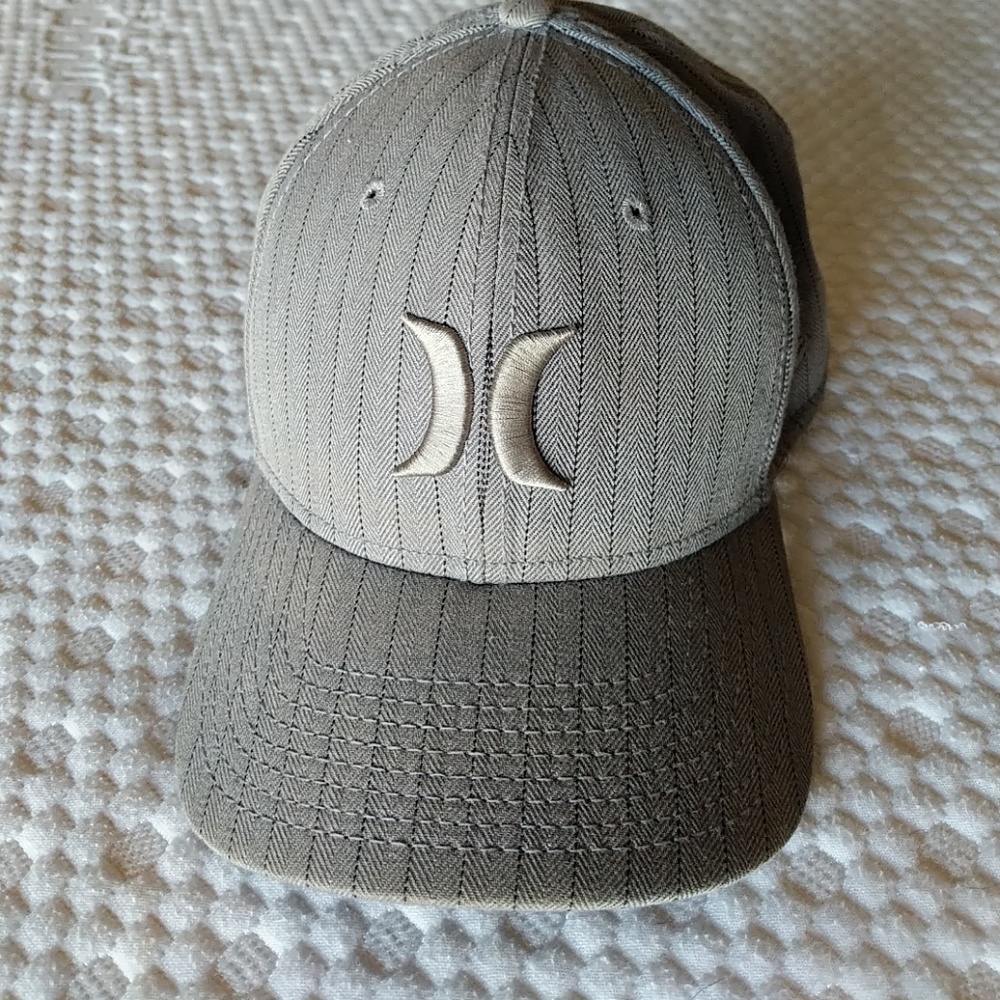 Hurley flex fit hat