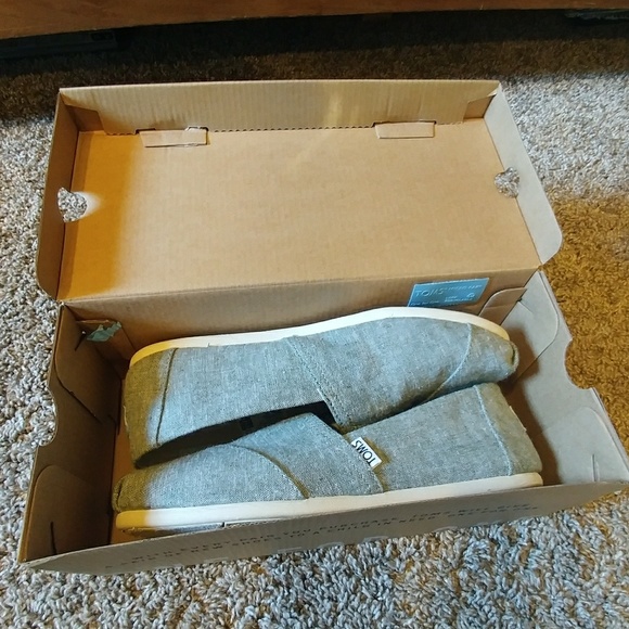 { Toms } Leaf Green Slub Chambray Classics - Picture 2 of 8