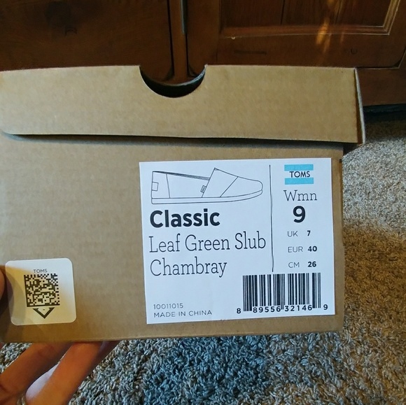 { Toms } Leaf Green Slub Chambray Classics - Picture 6 of 8