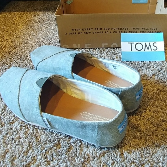 { Toms } Leaf Green Slub Chambray Classics - Picture 8 of 8