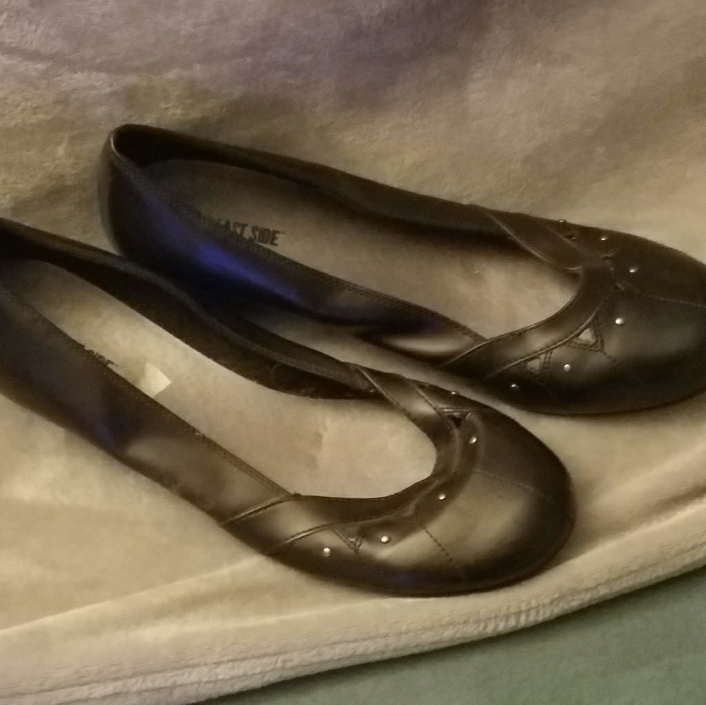 Gently used shoe leather like materials