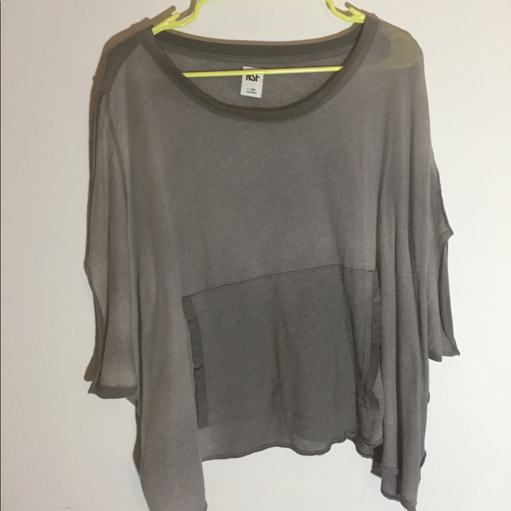 Boxy grey tee with pocket - athleisure!