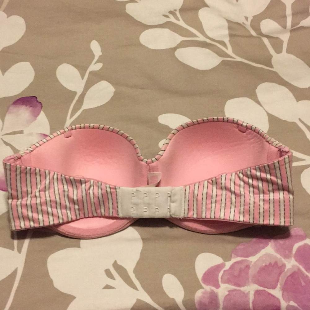 Victoria’s Secret strapless bra - Picture 2 of 4