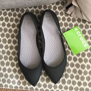 NWT Crocs Rio Flats (Size 7, fits like 7.5)