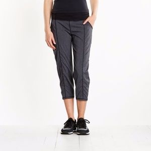 NWT Lucy Get Going Capri in Black Heather