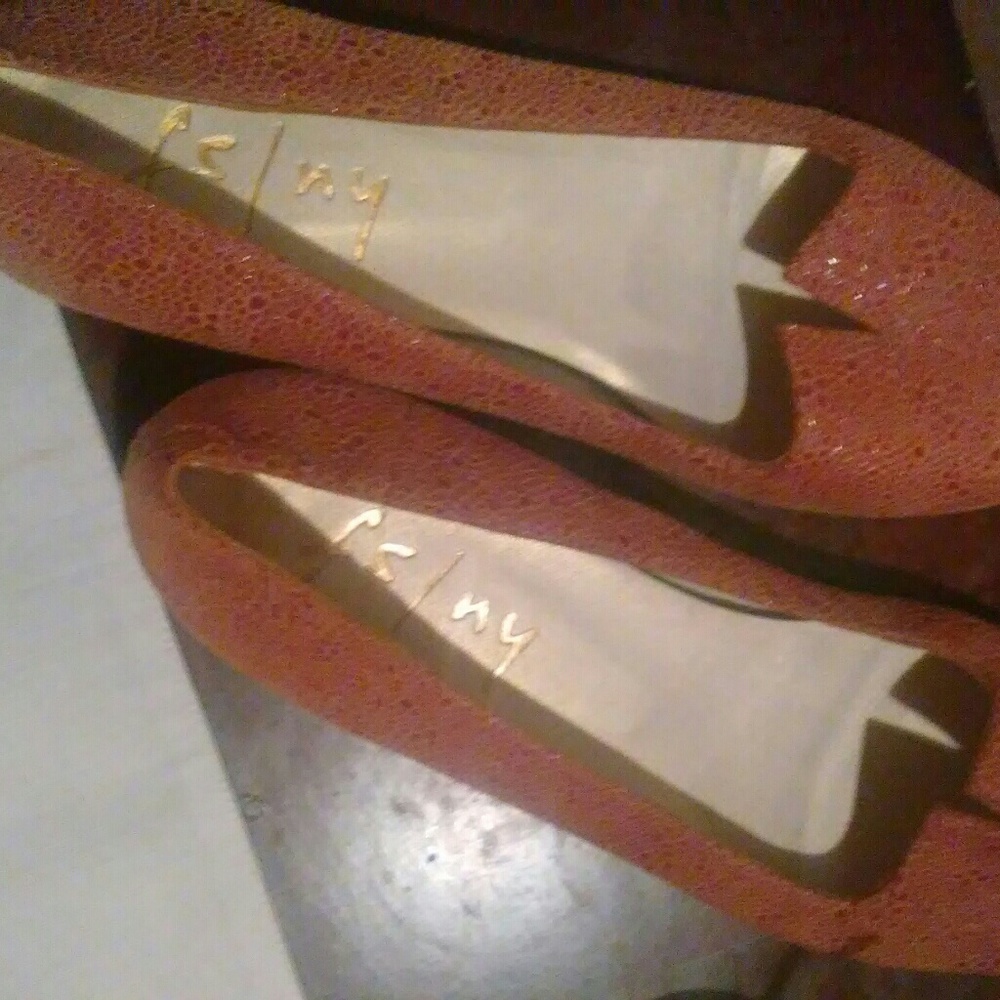 French sole shoes