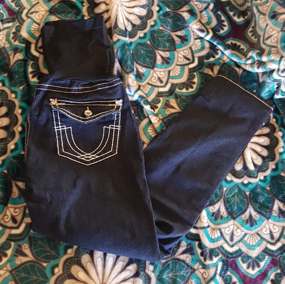 Bella Vida Maternity Jeans