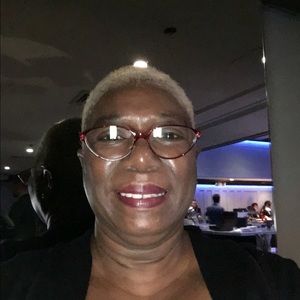 Meet your Posher, Veronica