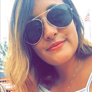 Meet your Posher, Amanda