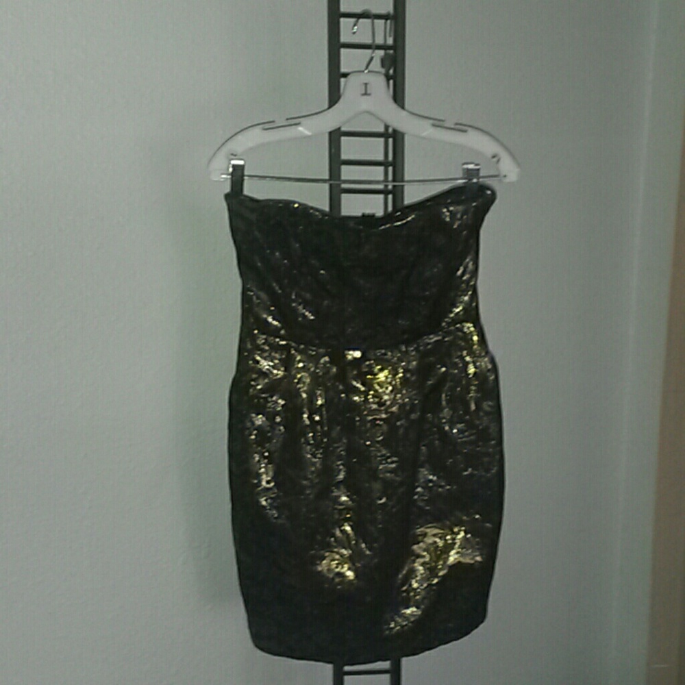 Black and gold strapless dress