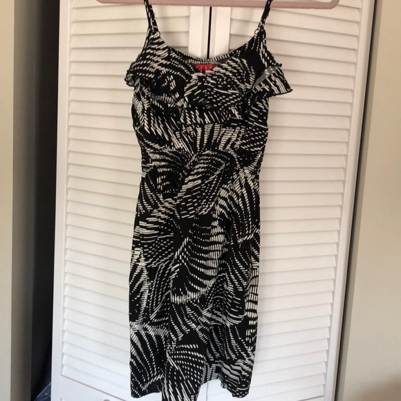 Black and white dress - Picture 2 of 3