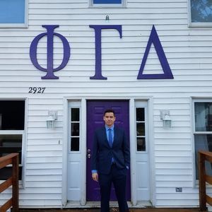 Meet your Posher, Adam