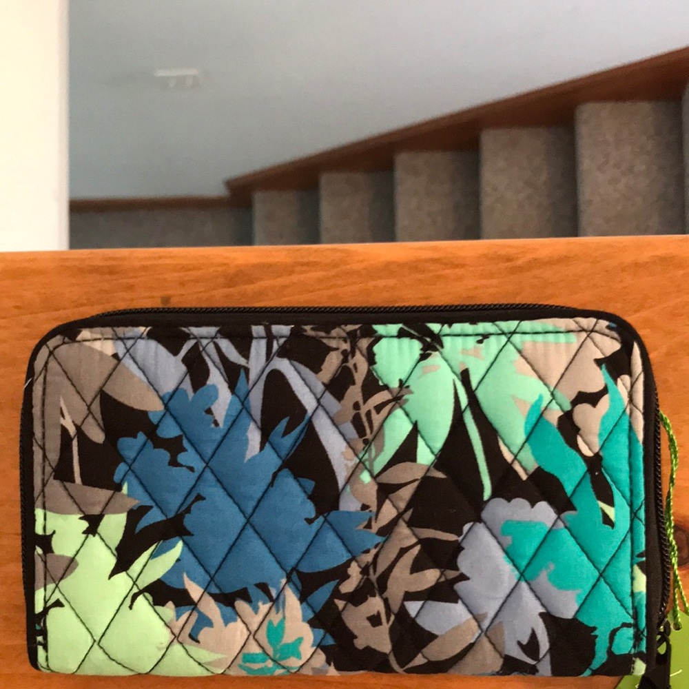 Vera Bradley Accordion Wallet - Picture 3 of 5