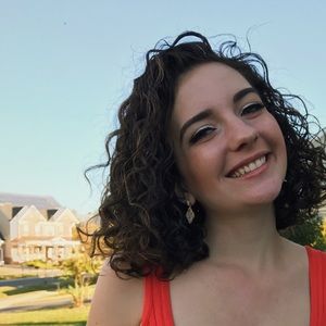 Meet your Posher, Olivia