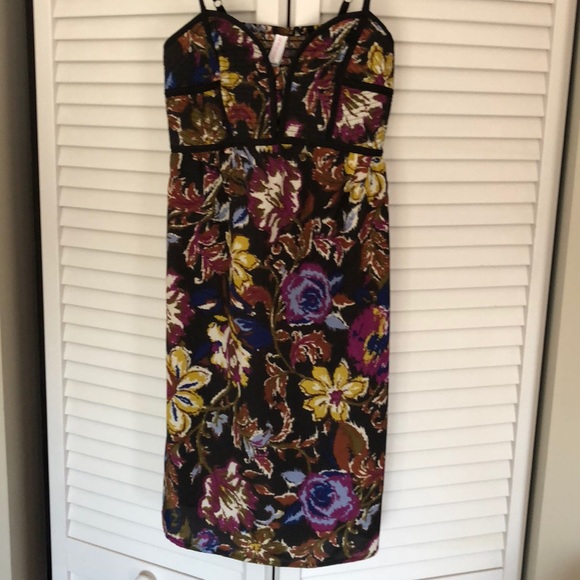 Flower dress - Picture 3 of 3