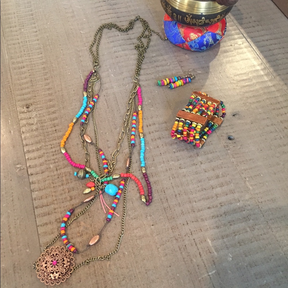 3 PIECE SET! NECKLACE, EARRINGS, & BRACELET