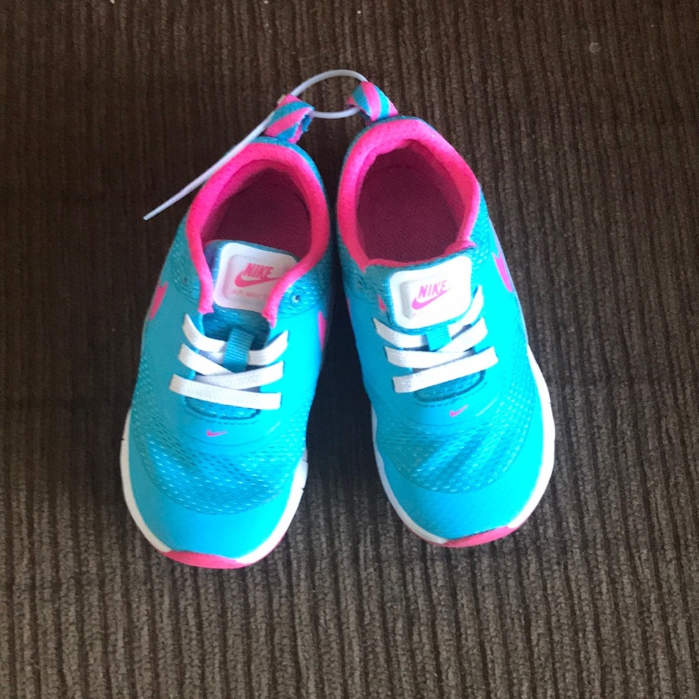 Nike toddler girl shoes