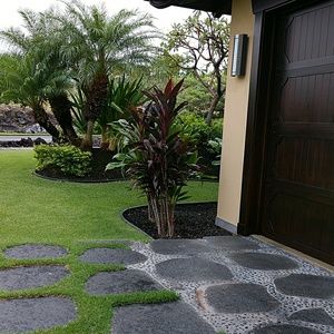 Meet your Posher, Javier