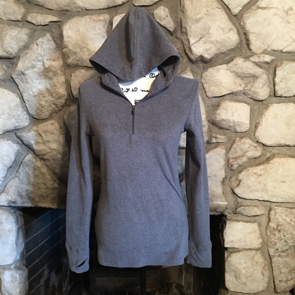 Cuddle duds fleece shirt with hood