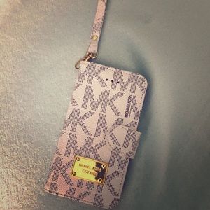 Michael Kors wristlet