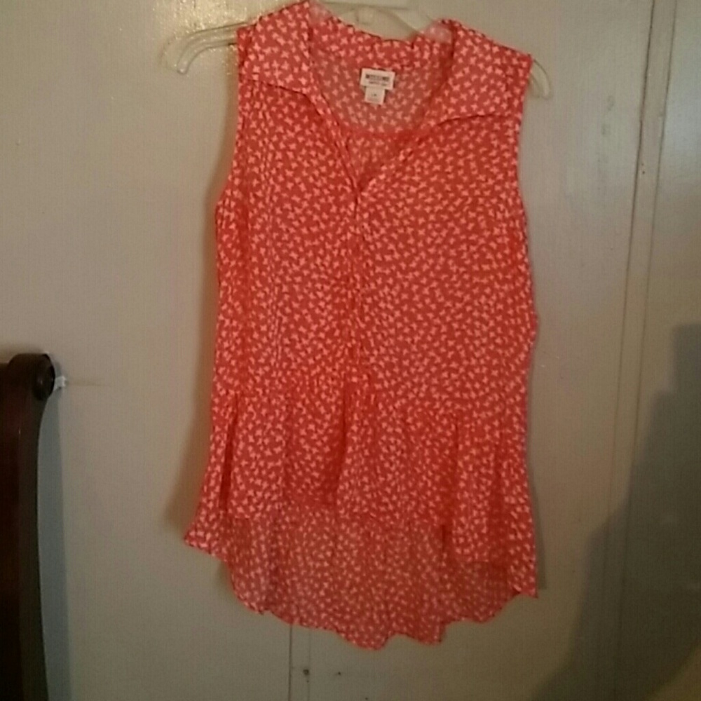 Sz LG sheer butterfly hi/lo top by Mossimo
