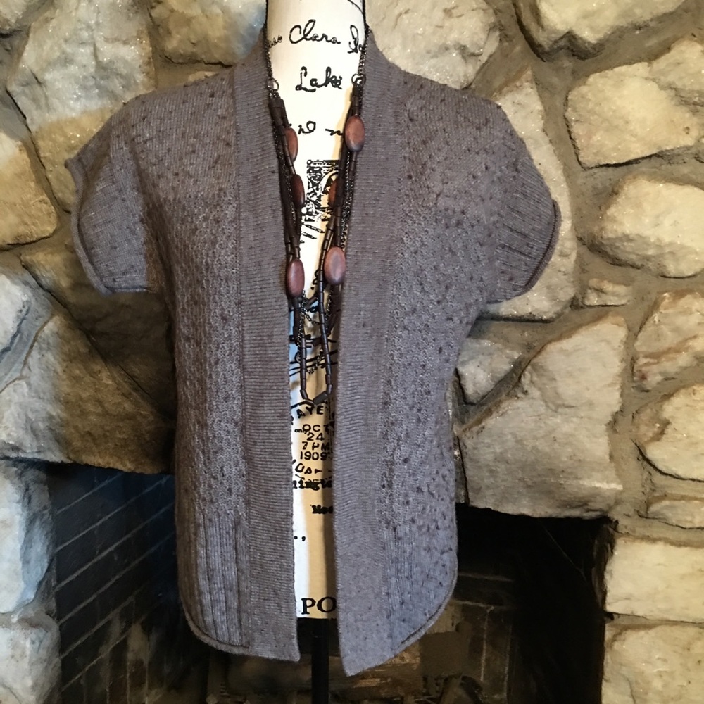 Brown short sleeve sweater