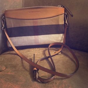 Burberry Peytoñ crossbody in saddle brown