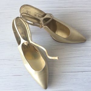 Bruno Magli Gold heels