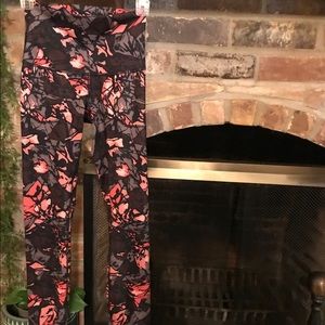 Lululemon mid waisted full length tight