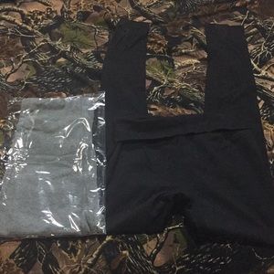 Two skinny yoga pants